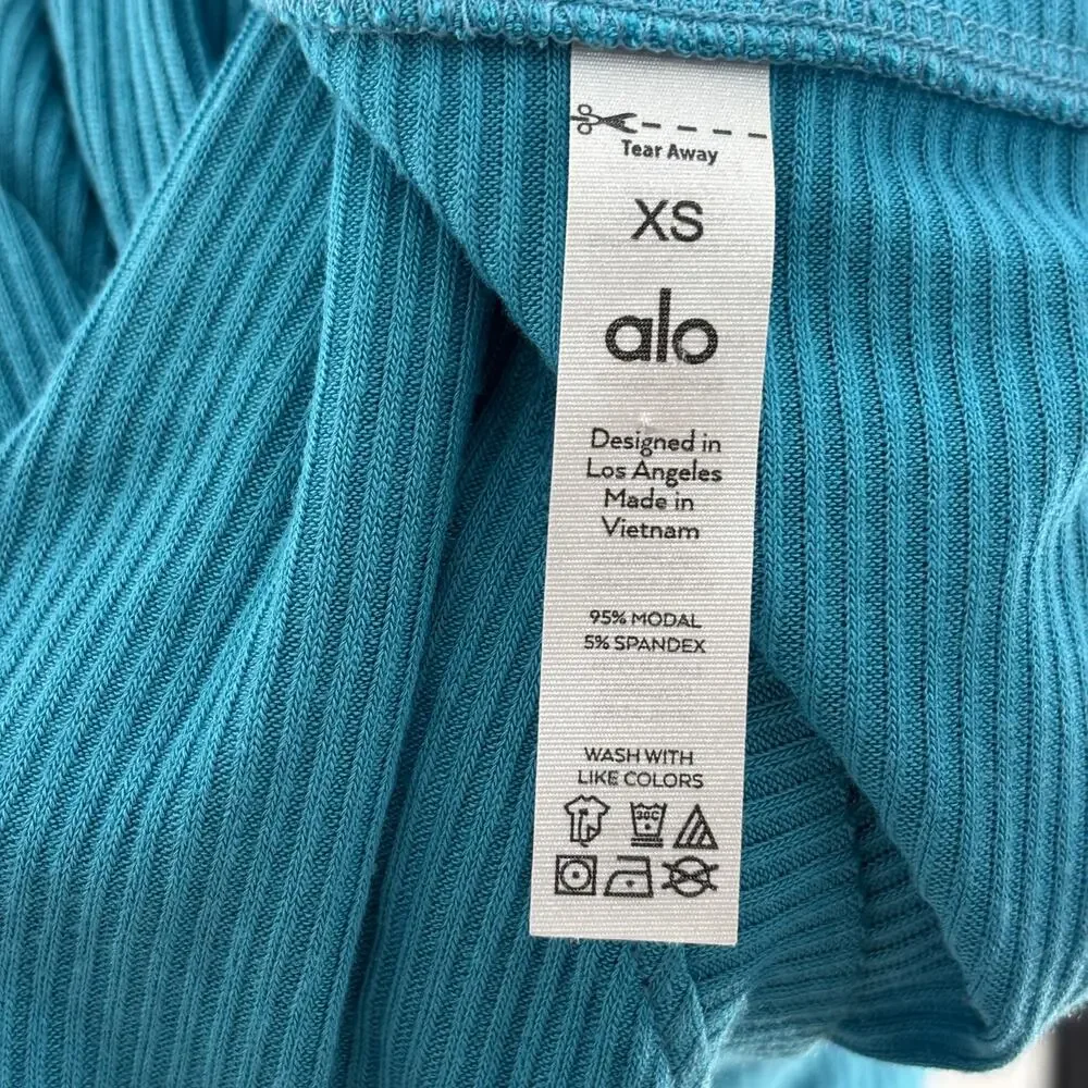 Alo Yoga Blue Ribbed Cinch Ruched Crop Top